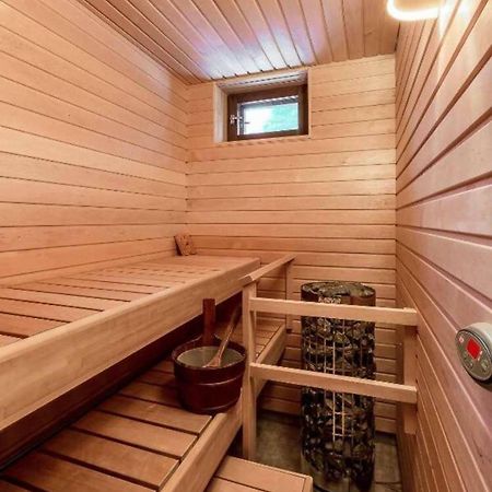 Kaunis Valoisa 3 Krs Pikkukaksio Vantaa Koivukylaeアパートメント エクステリア 写真